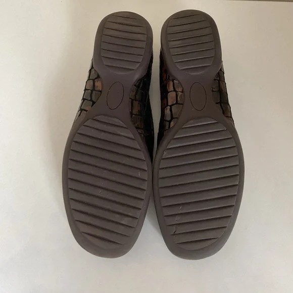 Donald J Pliner Croc Embossed Leather Loafers Women 7M Brown Slip On - Picture 9 of 9